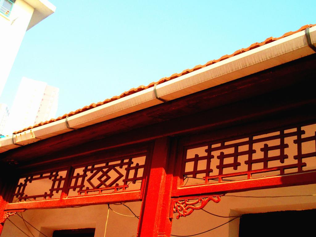 25°C Four Season Youth Hostel 青岛 外观 照片