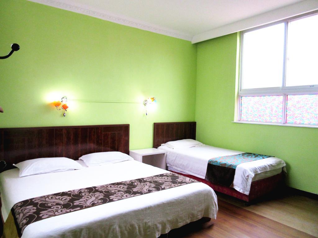 25°C Four Season Youth Hostel 青岛 外观 照片