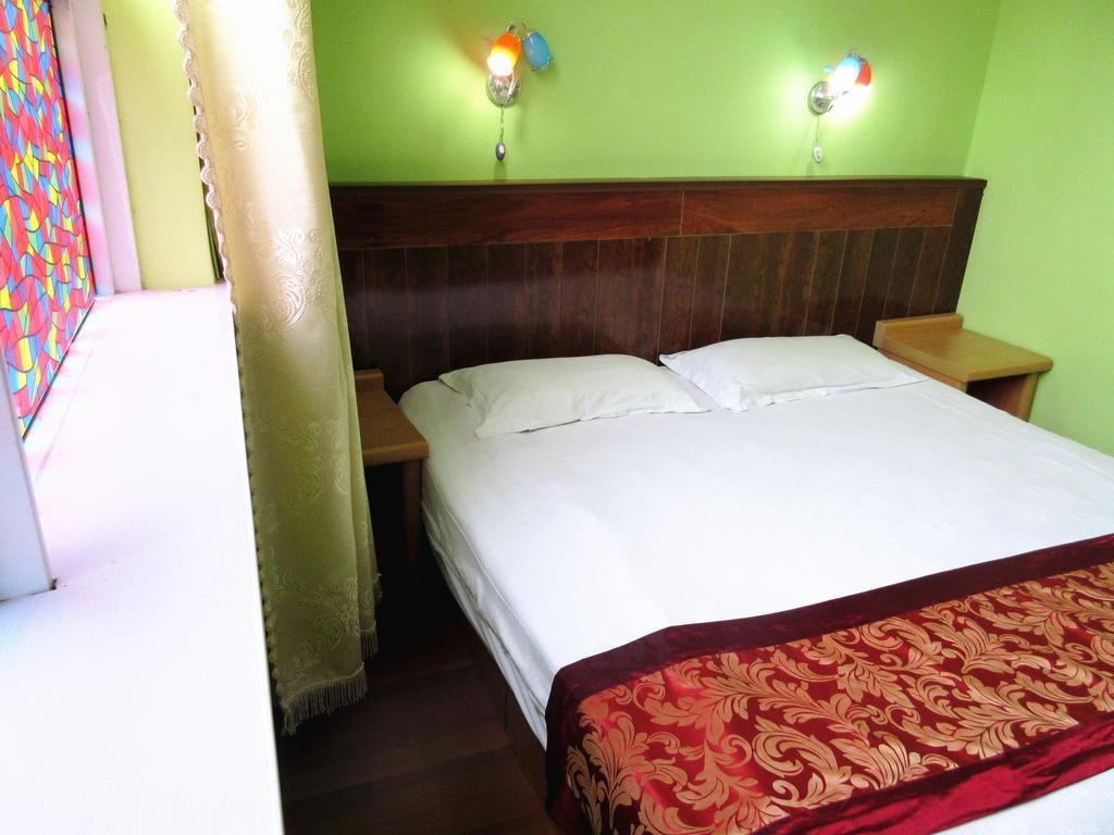 25°C Four Season Youth Hostel 青岛 外观 照片