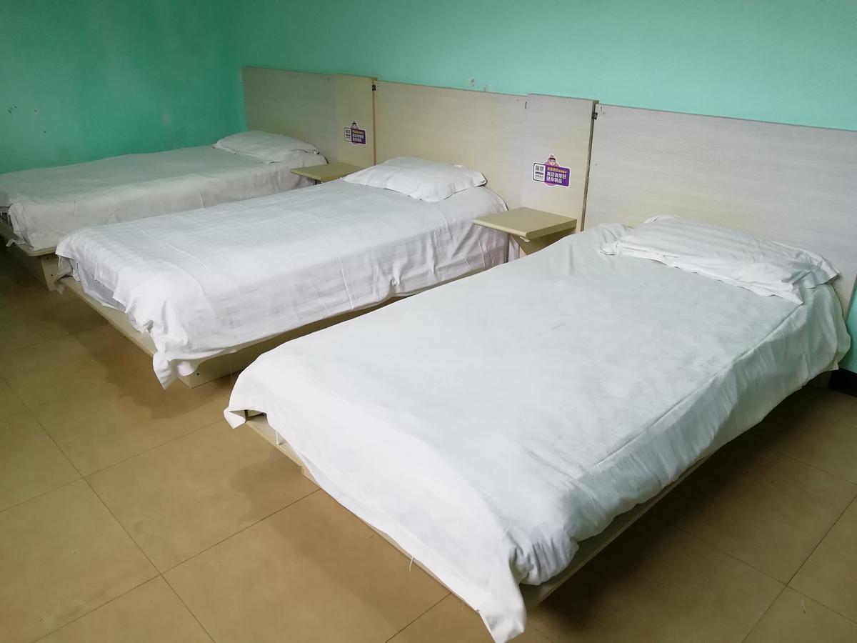 25°C Four Season Youth Hostel 青岛 外观 照片